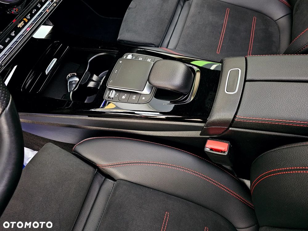 Mercedes-Benz CLA 200 d 8G-DCT AMG Line Advanced Plus - 28