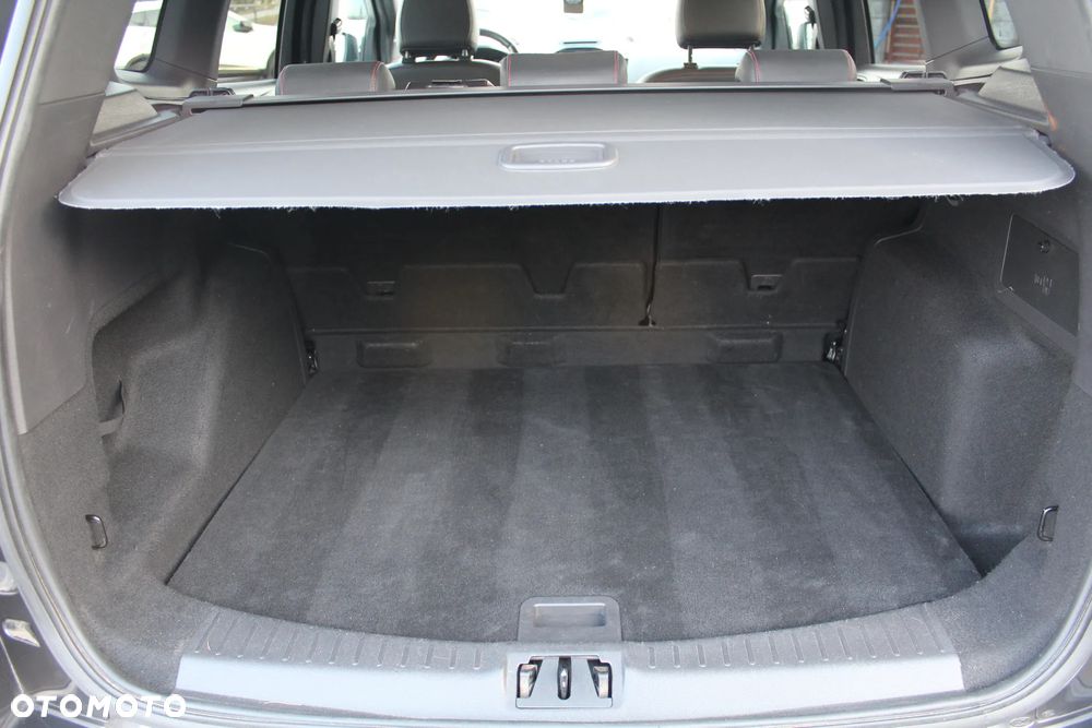 Ford Kuga 1.5 TDCi 2x4 ST-Line - 19