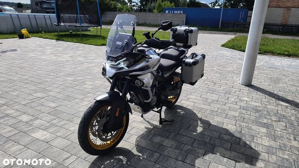 CFMoto 800MT Touring - 1