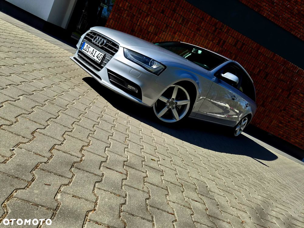 Audi A4 Avant 2.0 TDI ultra DPF Attraction - 12