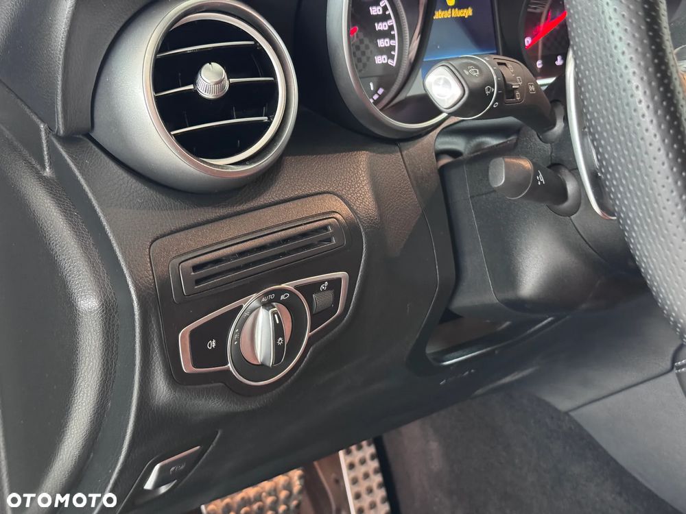 Mercedes-Benz GLC AMG 43 4Matic 9G-TRONIC - 24