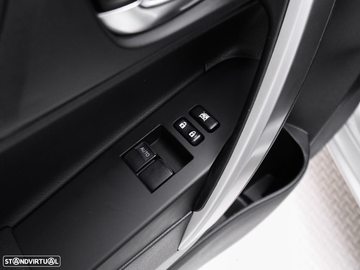 Toyota Auris Touring Sports 1.4 D-4D Active - 17