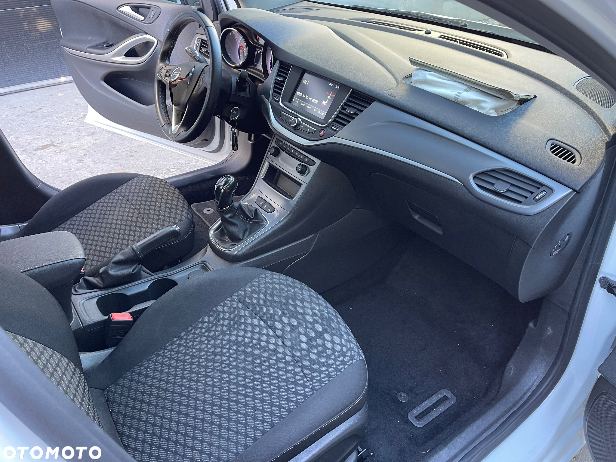 Opel Astra 1.5 D Start/Stop Business Edition - 27