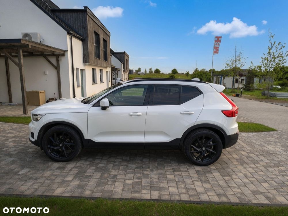 Volvo XC 40 T3 Momentum - 3