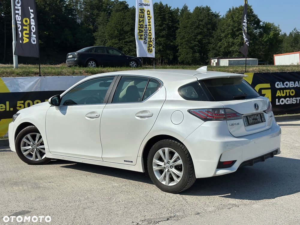 Lexus CT - 8