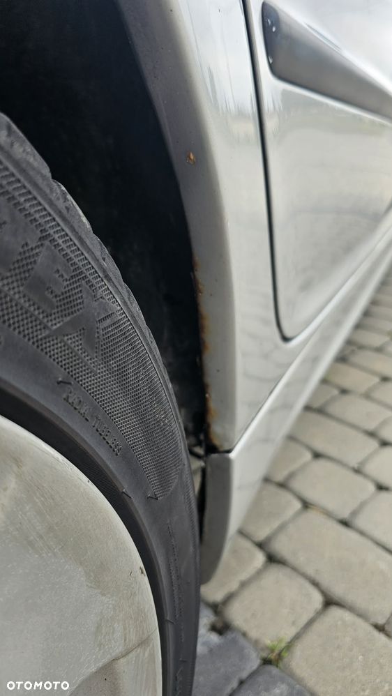 BMW Seria 3 330i - 3