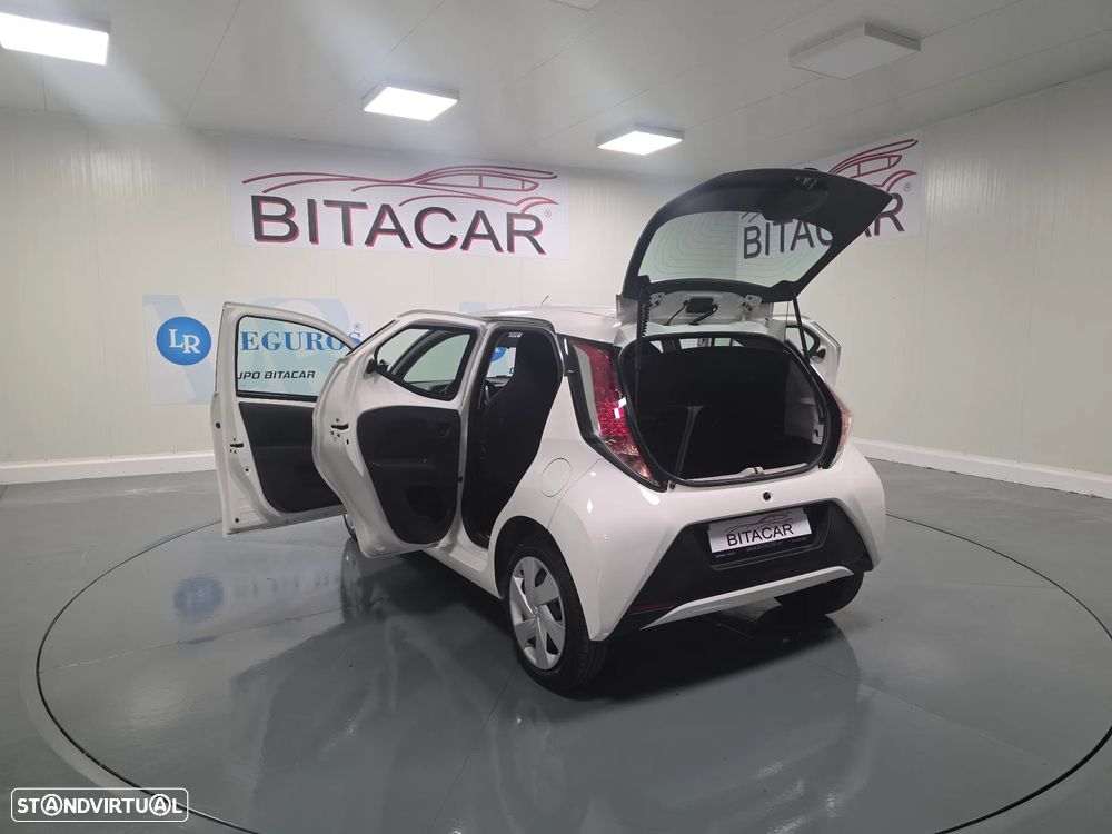 Toyota Aygo 1.0 X-Play Plus MM - 20