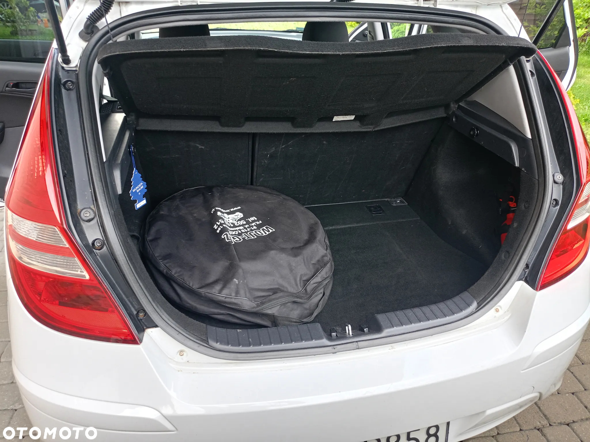 Hyundai i30 1.4 FIFA WM Edition - 11