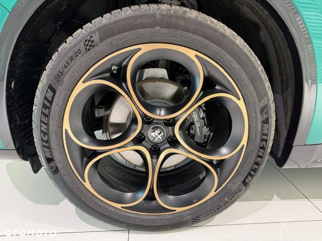 Alfa Romeo Stelvio 2.0 Turbo Intensa Q4 - 6