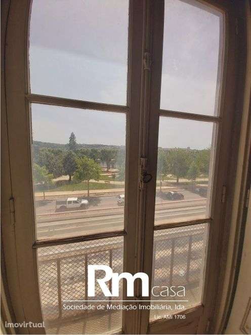 excelente prédio na Av. Emidio Navarro, junto ao Parque da Cidade - Grande imagem: 5/55