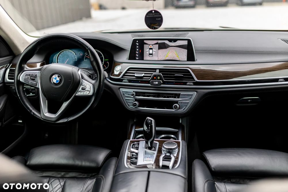 BMW Seria 7 740d xDrive - 12