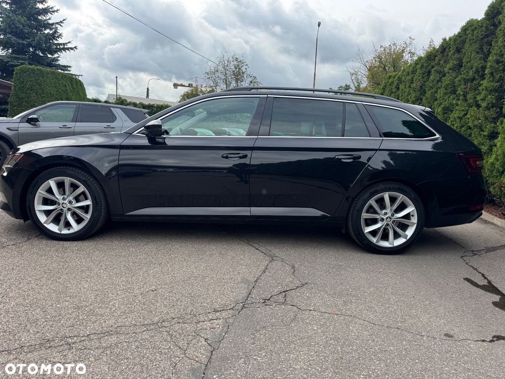 Skoda Superb 2.0 TDI DSG Ambition - 6