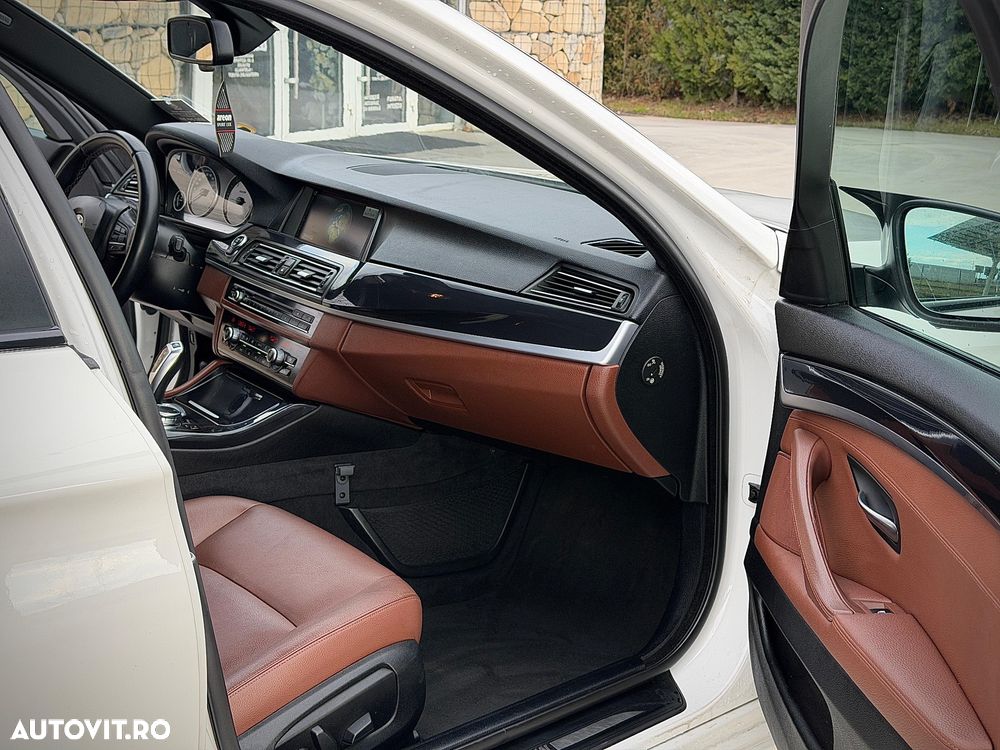 BMW Seria 5 520d Aut. - 22