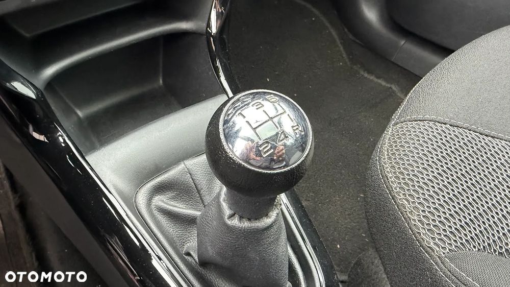 Citroën C3 e-HDi 90 FAP Exclusive - 8