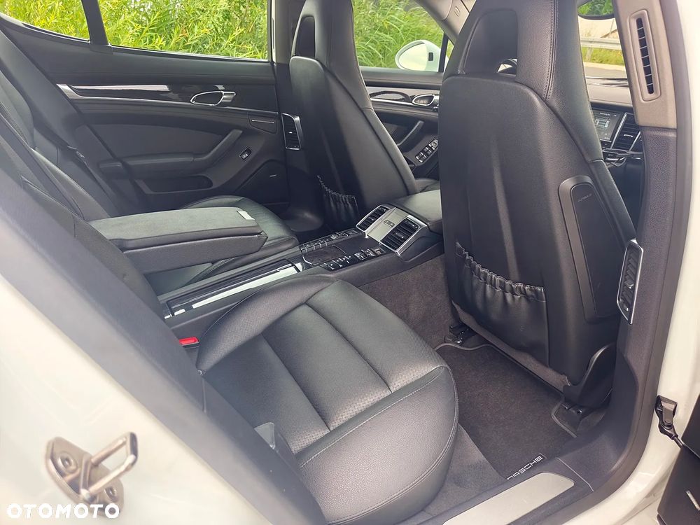 Porsche Panamera - 29