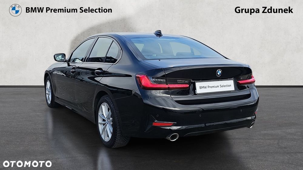 BMW Seria 3 320d xDrive - 12