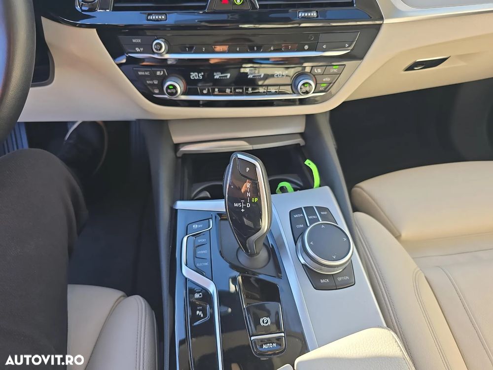 BMW Seria 5 530e xDrive AT PHEV - 15