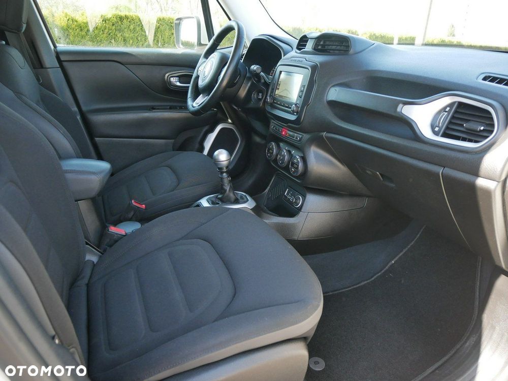 Jeep Renegade 1.4 MultiAir Limited - 23