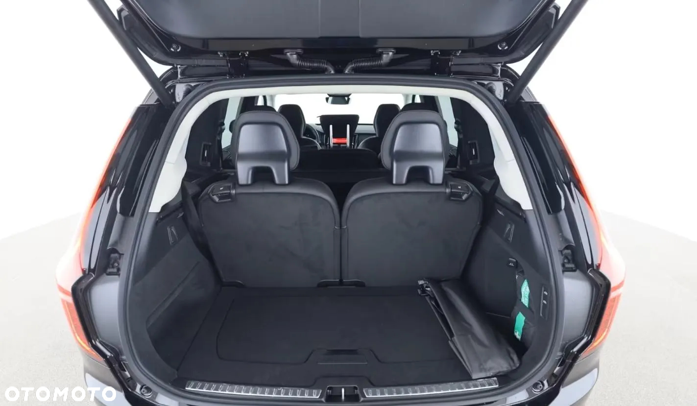 Volvo XC 90 T8 AWD Plug-In Hybrid Ultra Dark 7os - 11