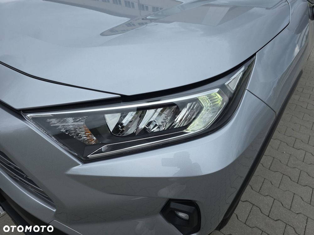 Toyota RAV4 - 11