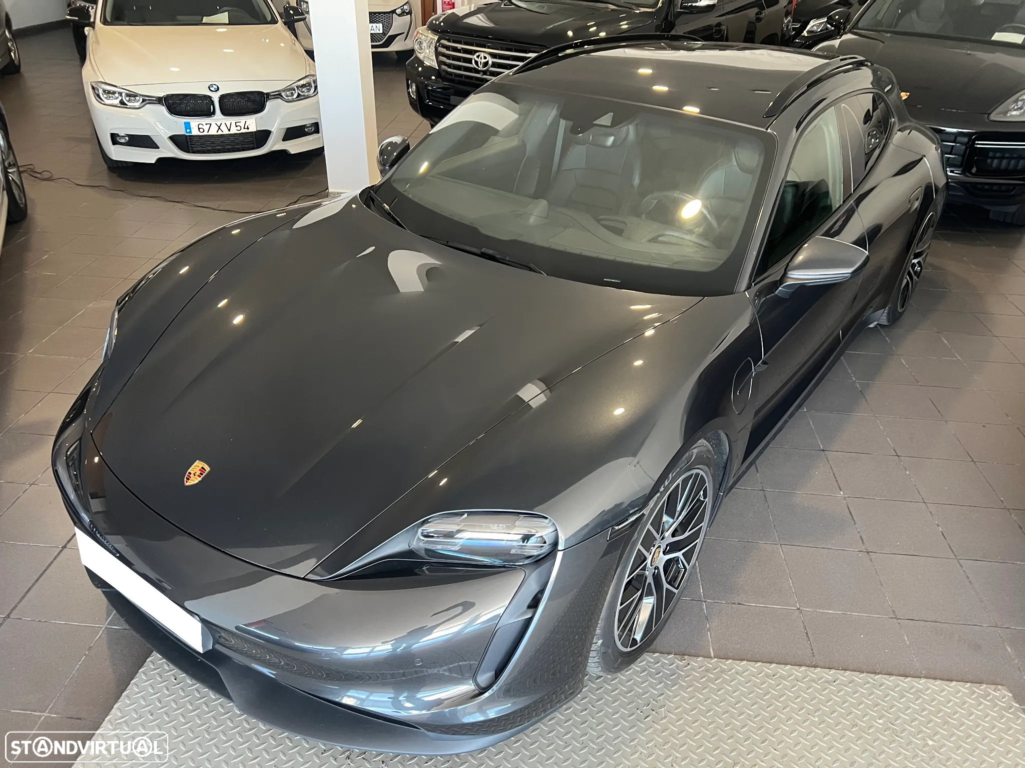 Porsche Taycan Sport Turismo - 3