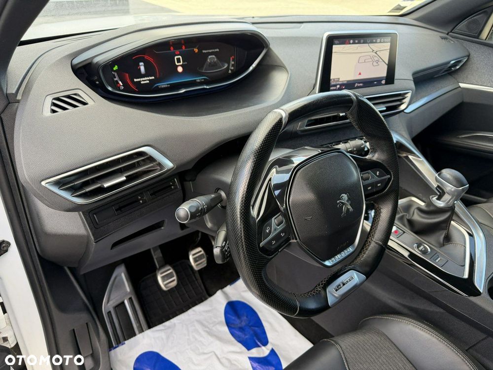 Peugeot 5008 - 17
