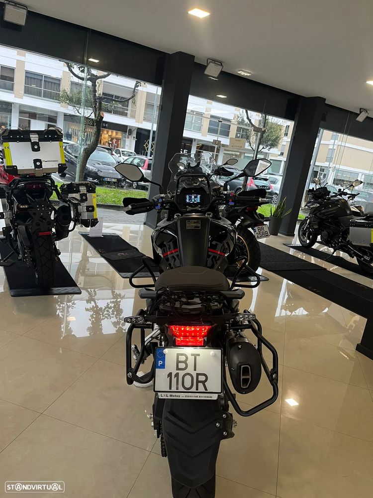 QJ Motor SRT 700 ON ROAD - 6