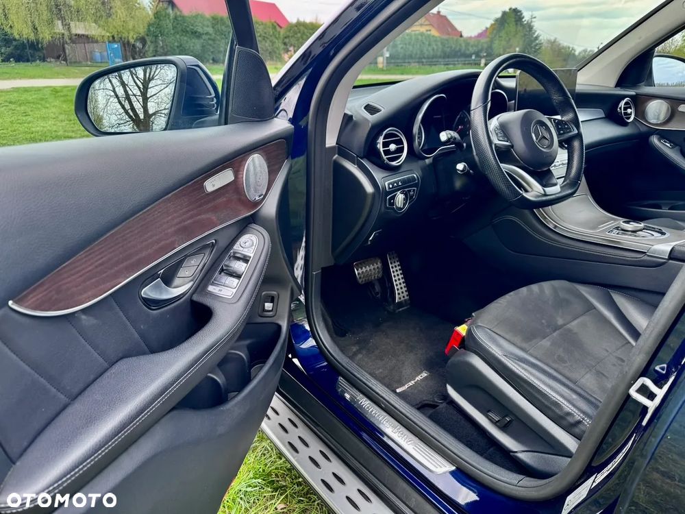 Mercedes-Benz GLC 250 4Matic 9G-TRONIC AMG Line - 17