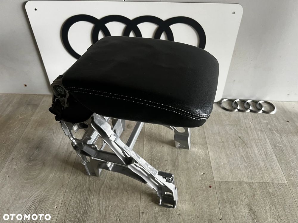 PODŁOKIETNIK PRZÓD SKÓRA AUDI Q5 80A 80A864283A - 1