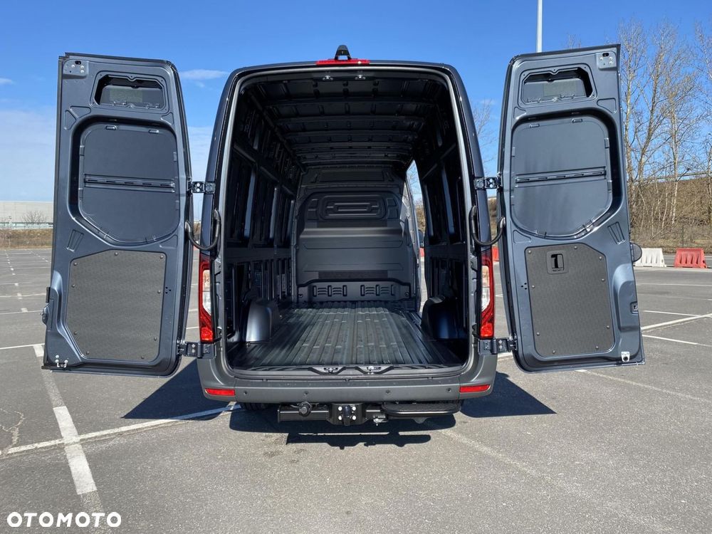 Mercedes-Benz Sprinter - 19