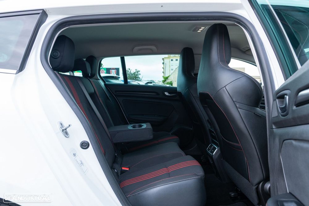 Renault Mégane Sport Tourer 1.5 Blue dCi R.S. Line — fotografia 18