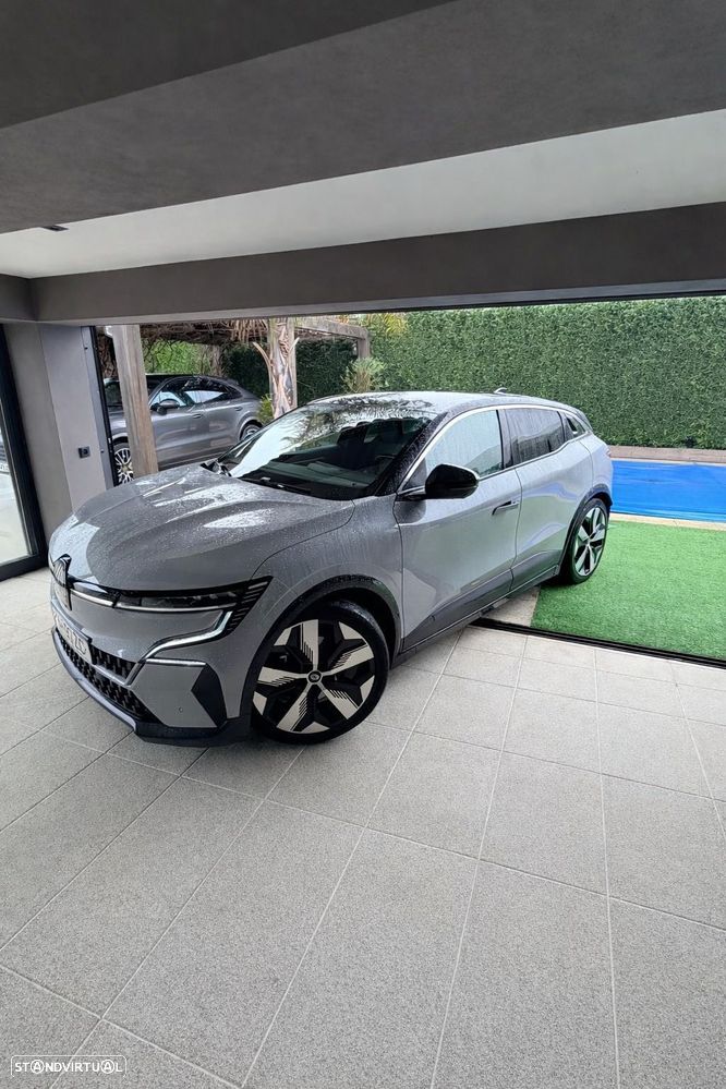 Renault Mégane E-Tech - 1