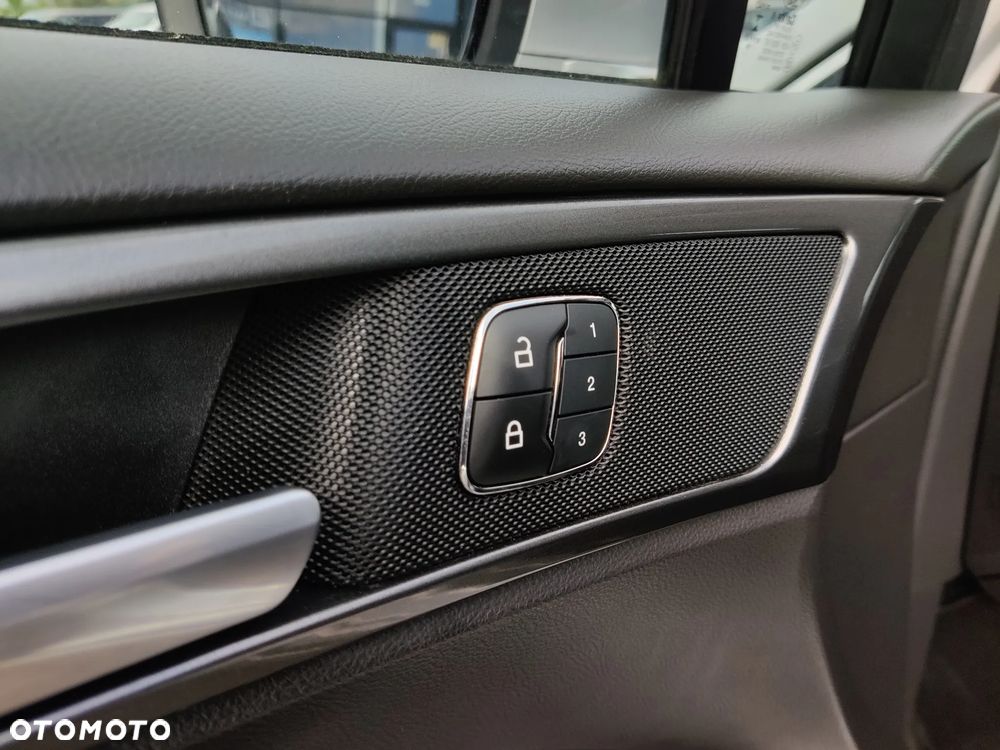 Ford Mondeo 2.0 EcoBlue Titanium - 16