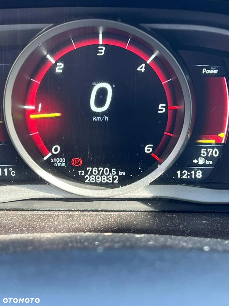 Volvo XC 60 D3 Drive-E Ocean Race - 6