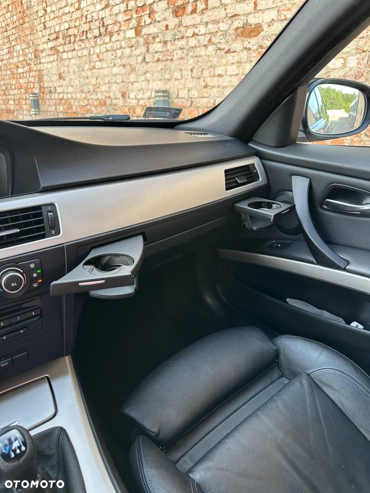 BMW Seria 3 320d - 15