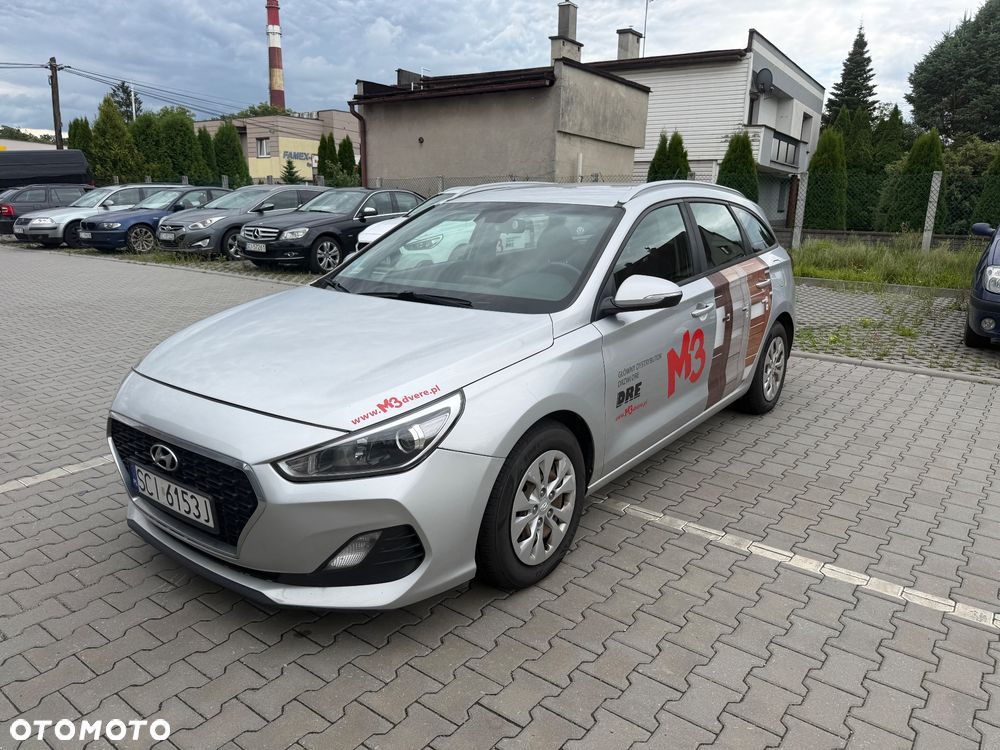 Hyundai i30 1.6 D Comfort - 11