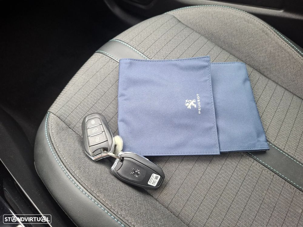 Peugeot 208 PureTech 130 EAT8 Allure - 38