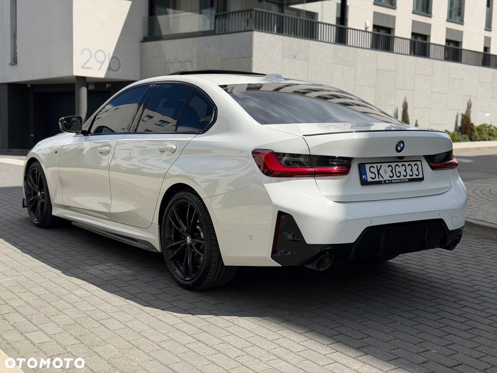 BMW Seria 3 330i M Sport - 4