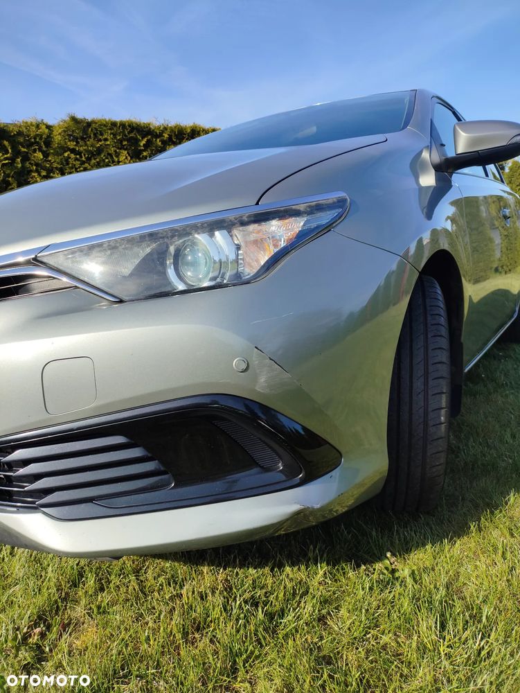 Toyota Auris 1.6 Active - 16