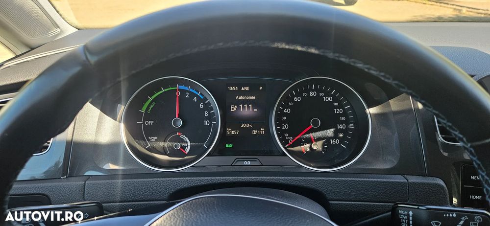 Volkswagen e-Golf - 6