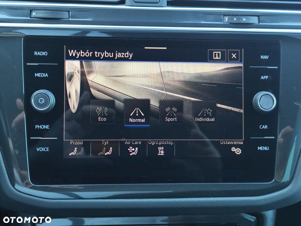 Volkswagen Tiguan - 26