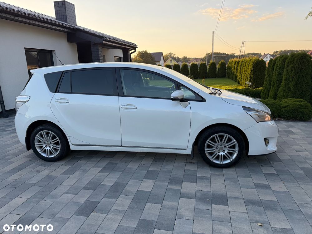 Toyota Verso 2.0 D-4D Prestige 7os - 2