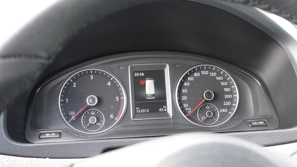 Volkswagen Multivan - 26