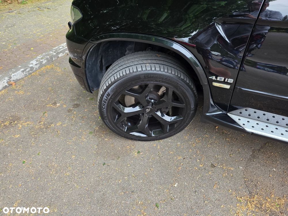 BMW X5 4.8is - 11
