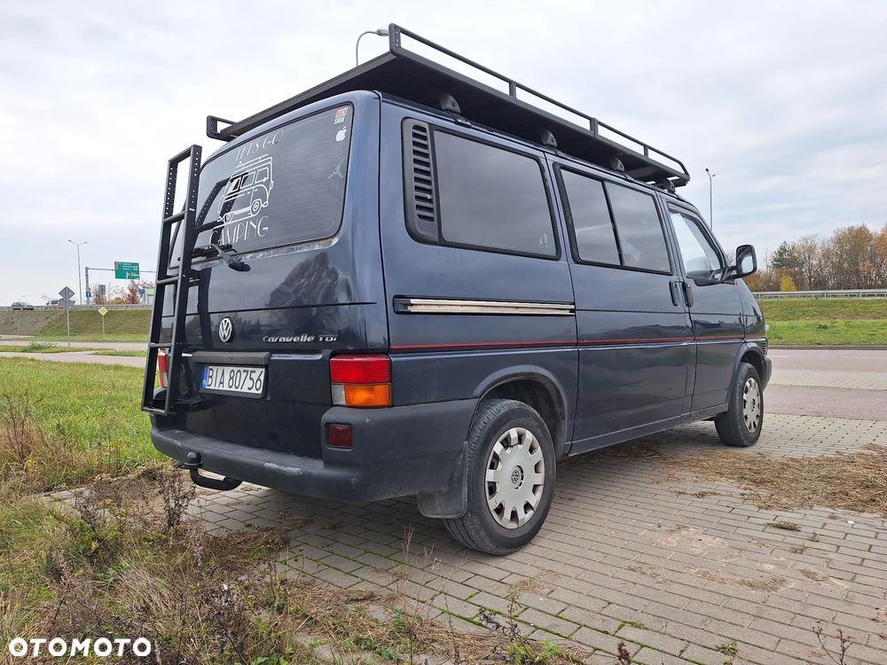 Volkswagen Caravelle - 4