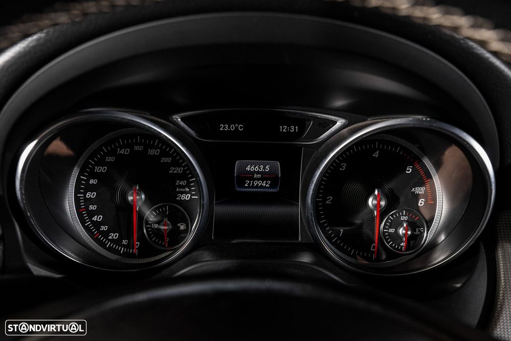 Mercedes-Benz CLA 180 - 13