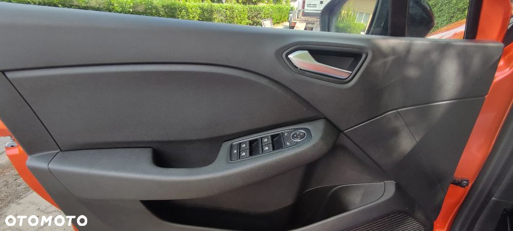 Renault Clio - 19
