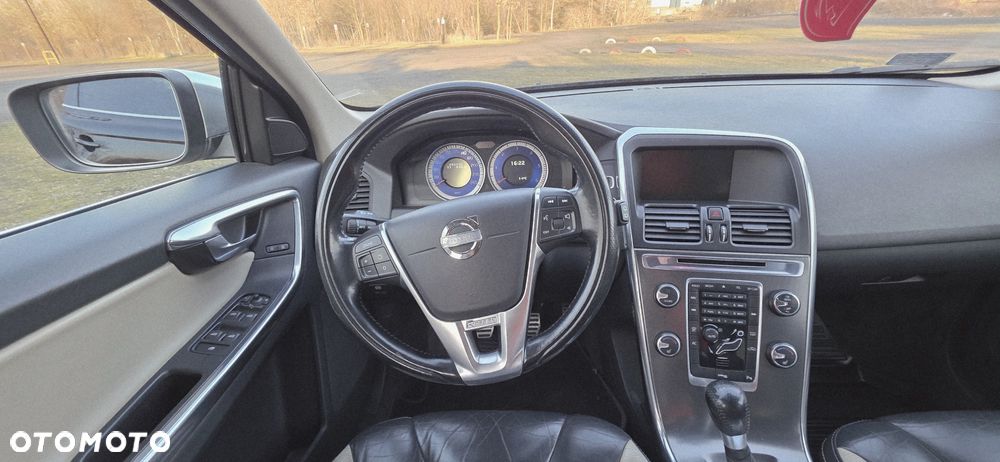 Volvo XC 60 D4 RDesign - 22