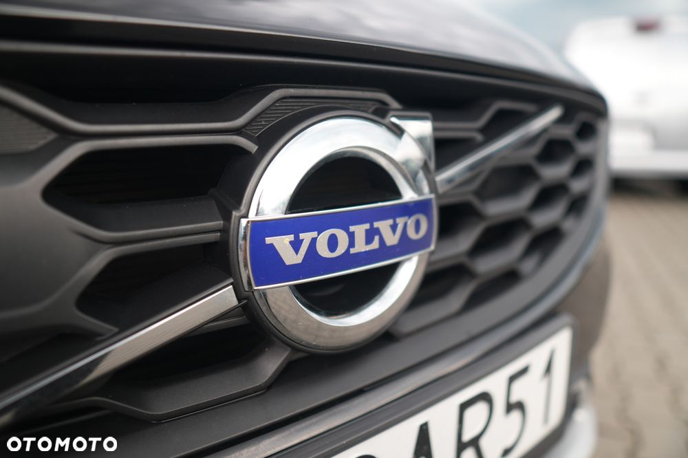 Volvo V60 T5 Drive-E Dynamic Edition (Momentum) - 16