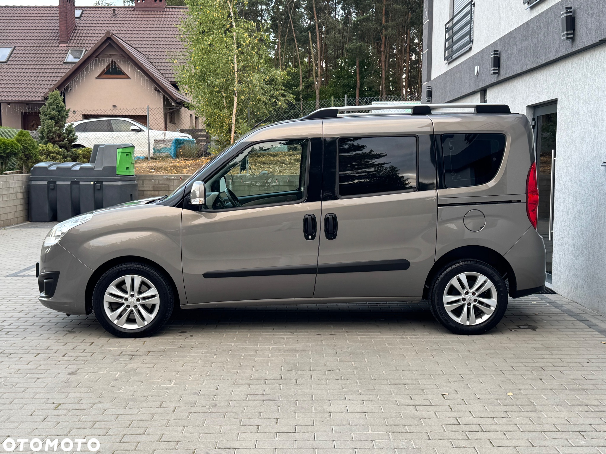 Opel Combo Tour 1.6 CDTI Cosmo - 14